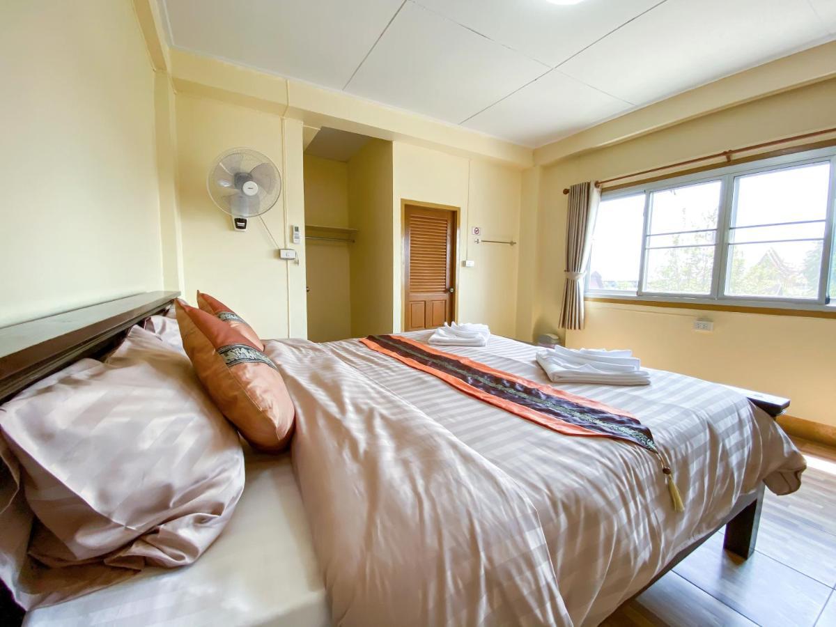 Kavil Guesthouse Чиангмай Экстерьер фото