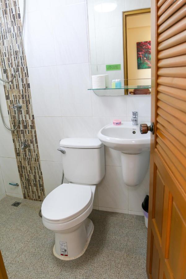 Kavil Guesthouse Чиангмай Экстерьер фото